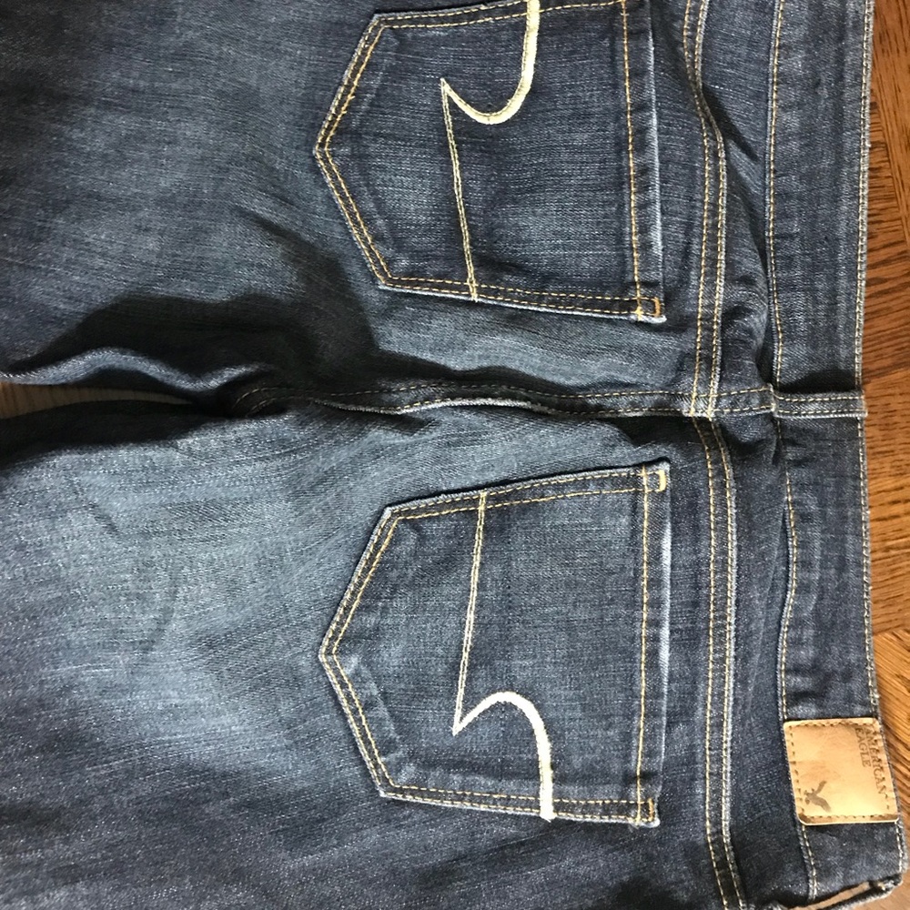 AMERICAN EAGLE SZE 6 jeans